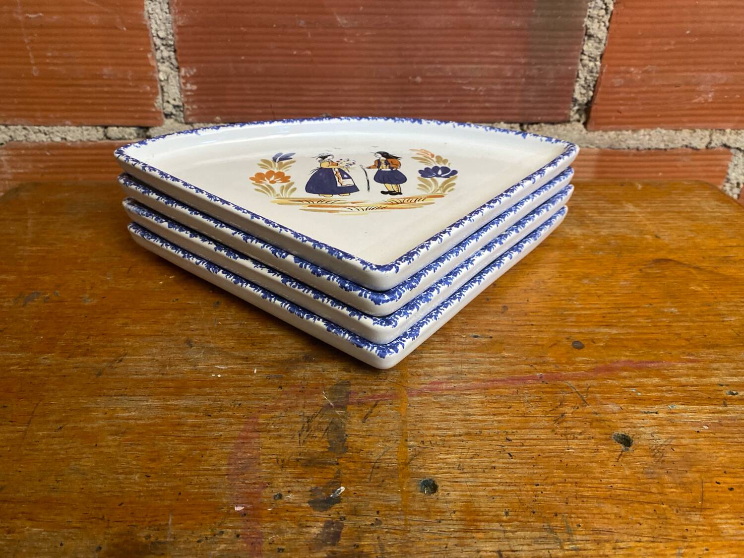 Set of 4 white ceramic crepe plates with vintage Quimper decor