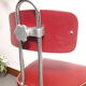 Chaise pivotante skaï bordeau 1960