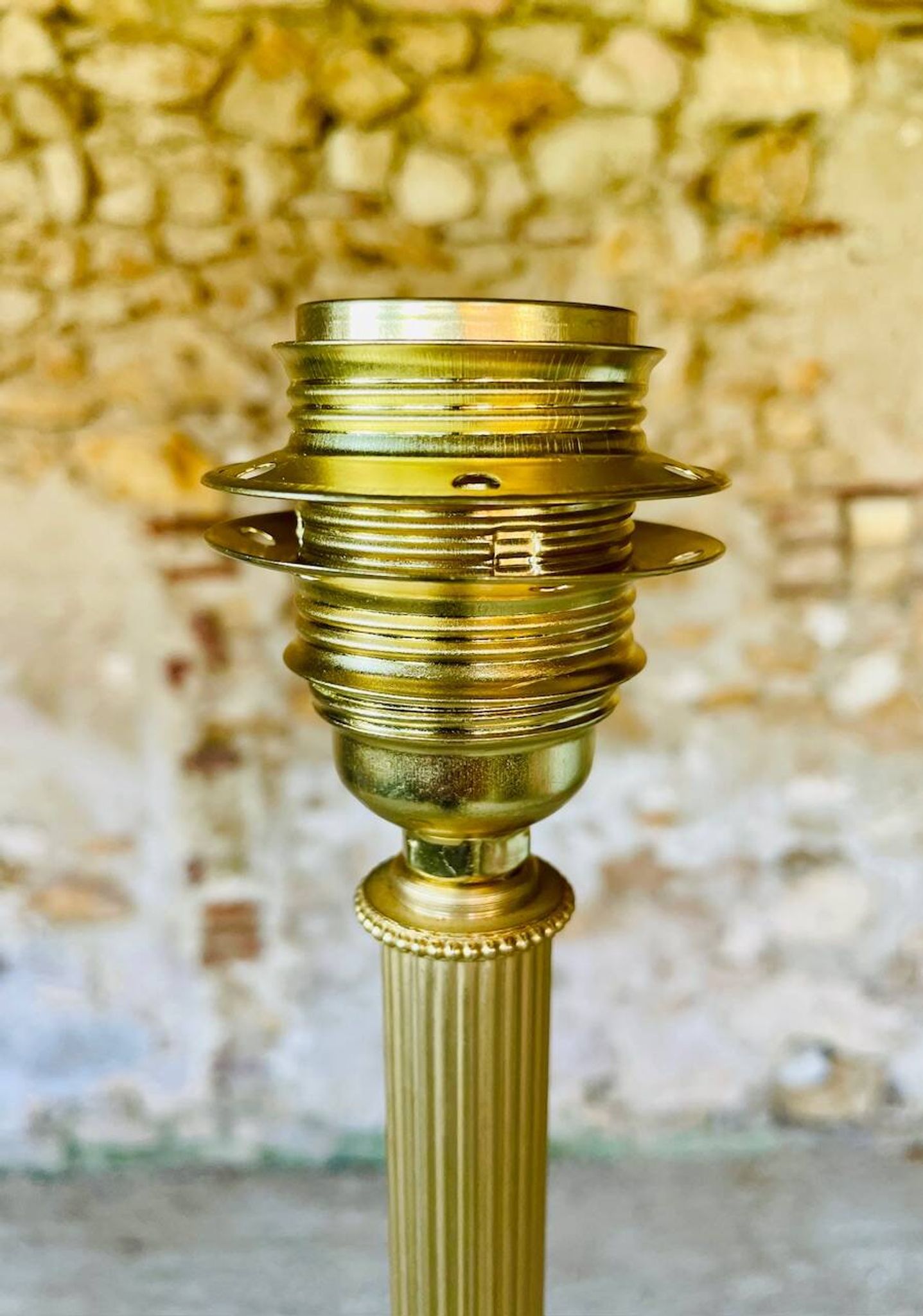 Lampadaire laiton vintage, tripode circa 1960s