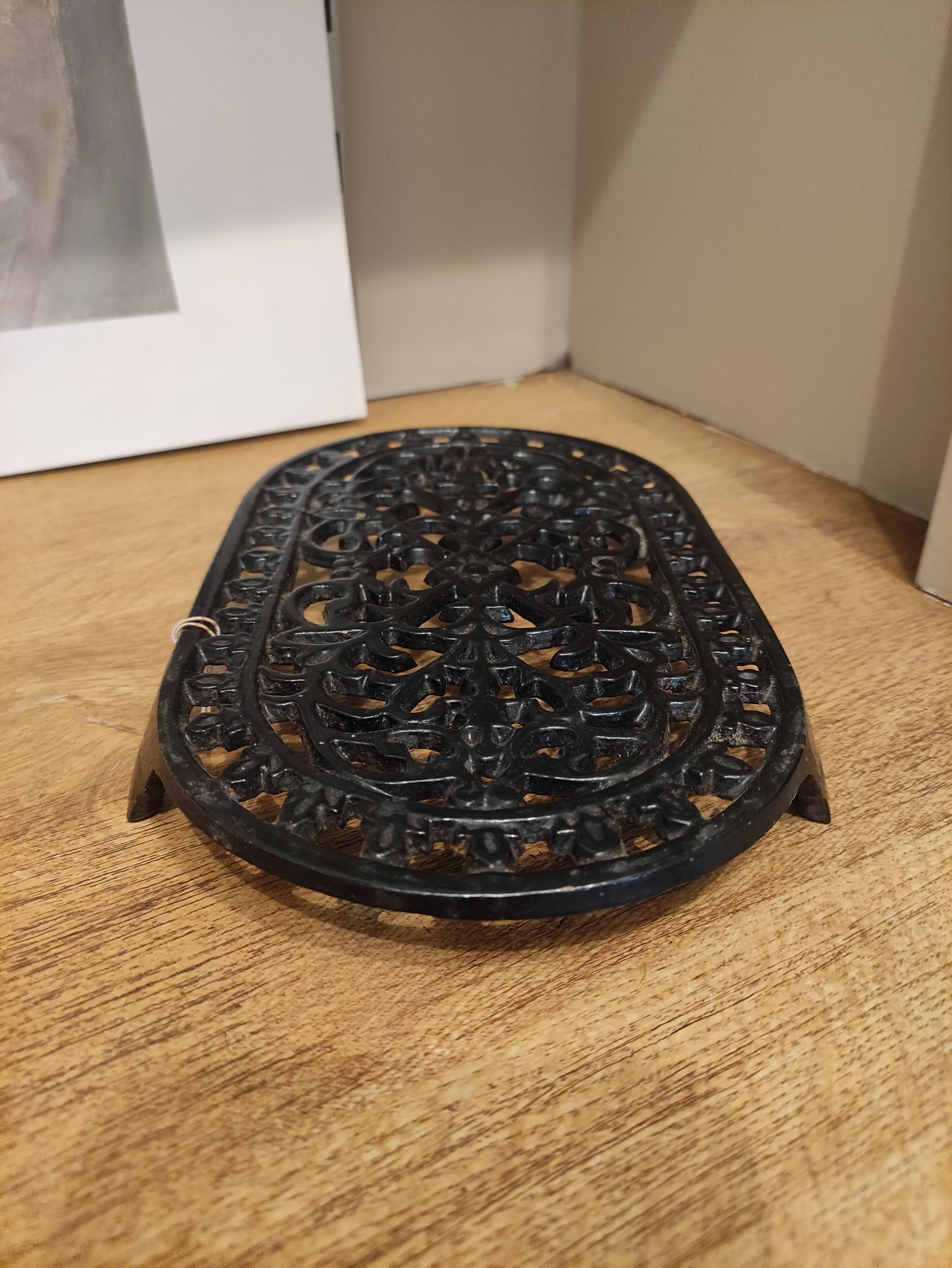 Old cast iron trivia