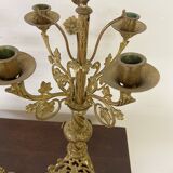 Paire d'anciens candélabres d'autel en laiton doré du XIX ème