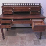 Old desk style Henri II with his gallery