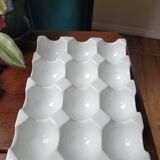 Porcelain egg tray