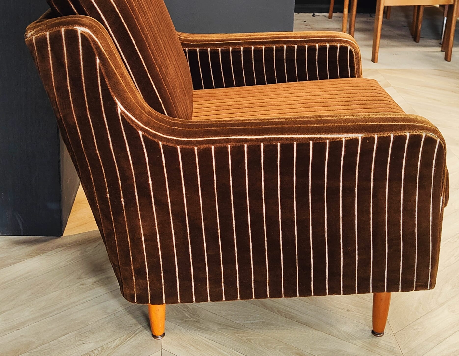 Two mid century armchairs vintage - set 2 chairs