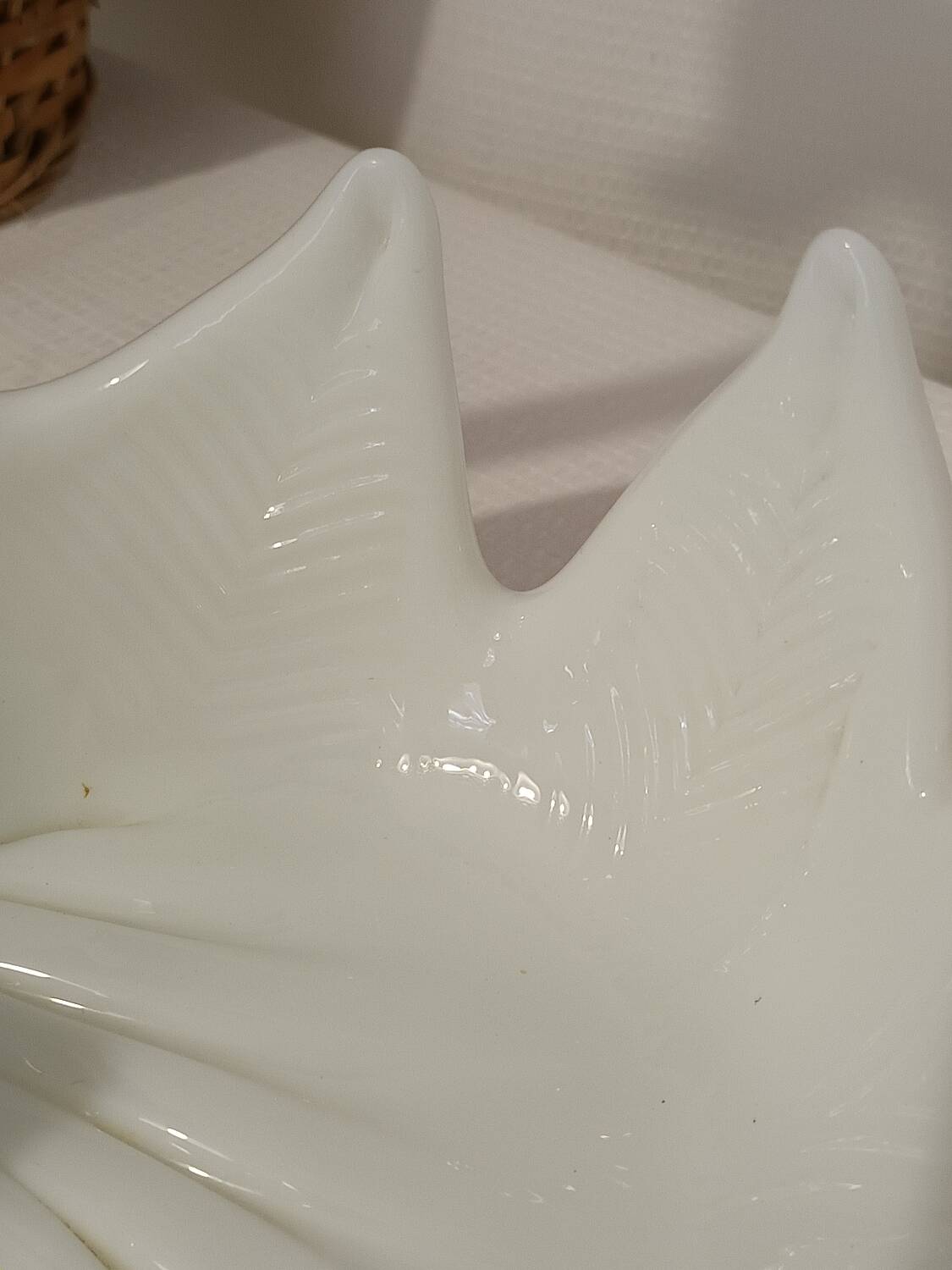 Vintage glass swan catchall from Italy