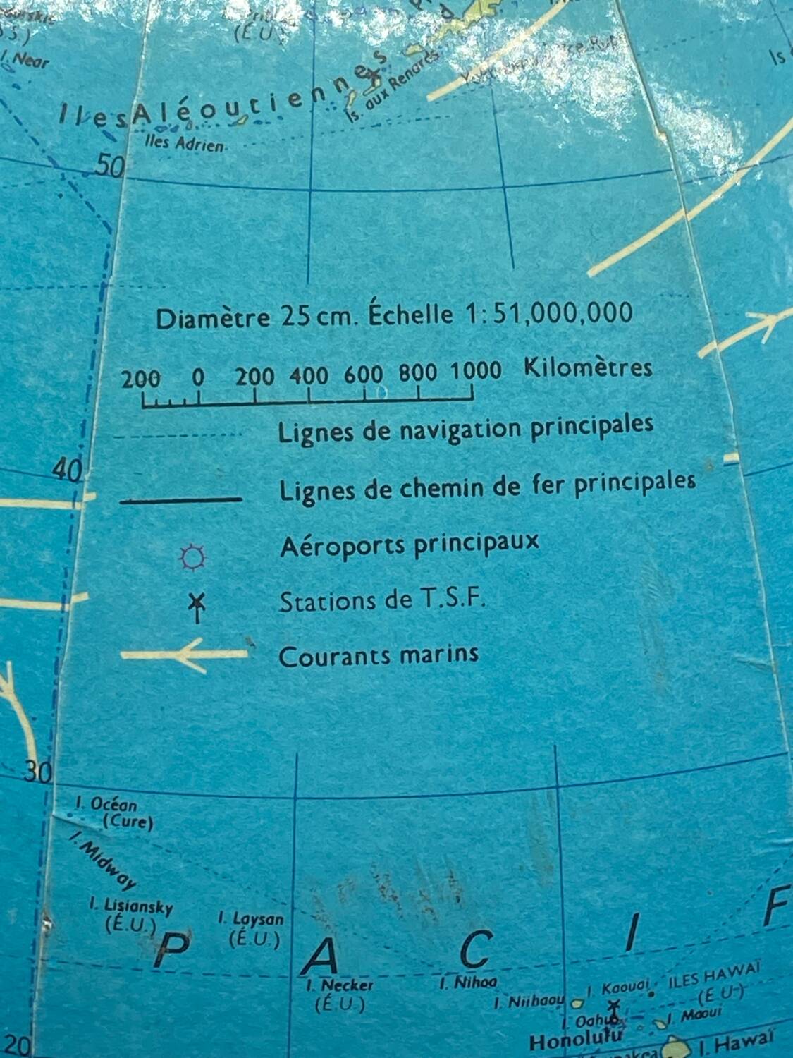 Vintage illuminated terrestrial globe / Taride / 1979