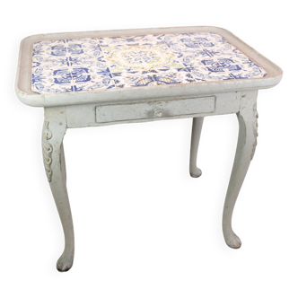 Table en carreaux rococo des années 1780