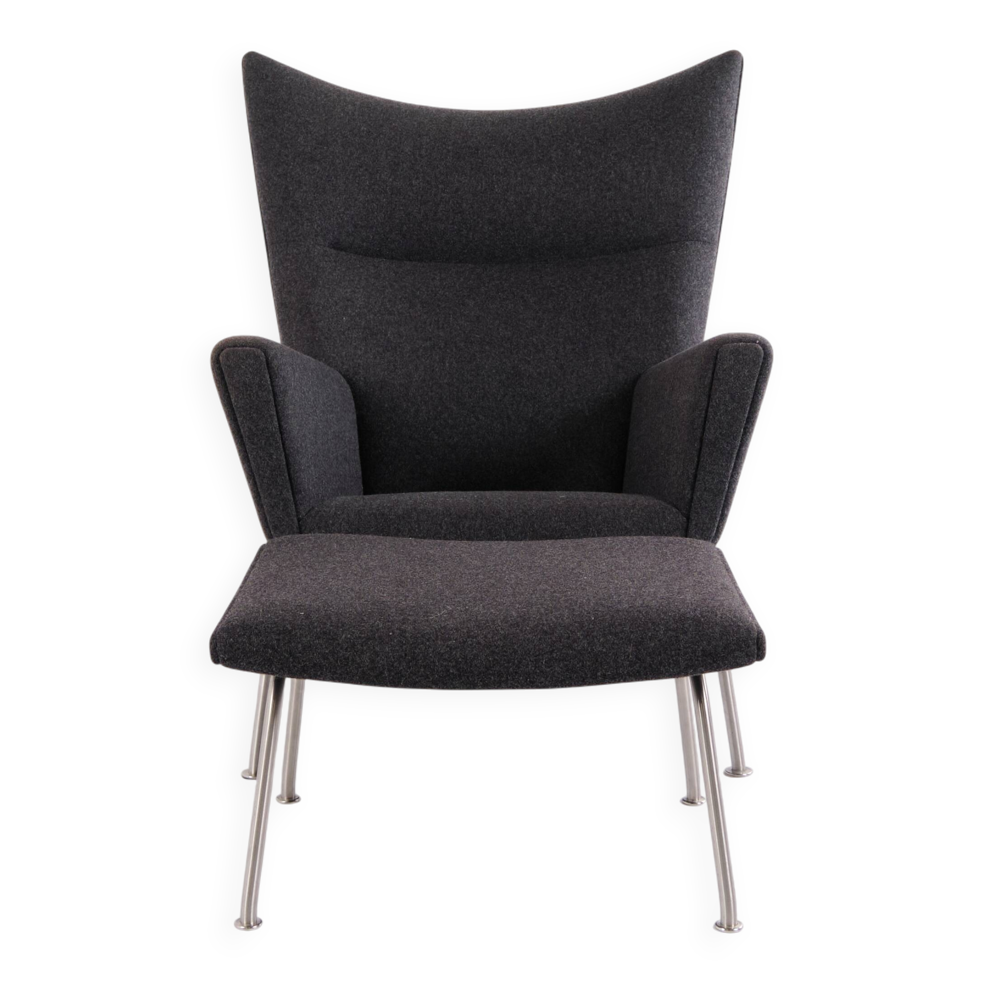 Wingchair – Hans J. Wegner – Model CH445 – Carl Hansen & Søn – Grey Hallingdal – With Footstool