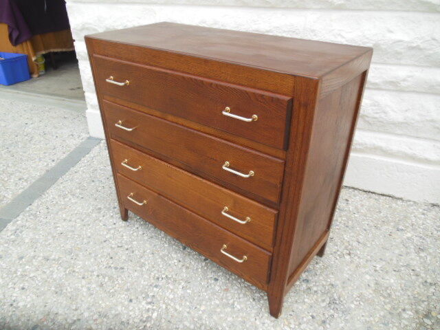 Commode vintage