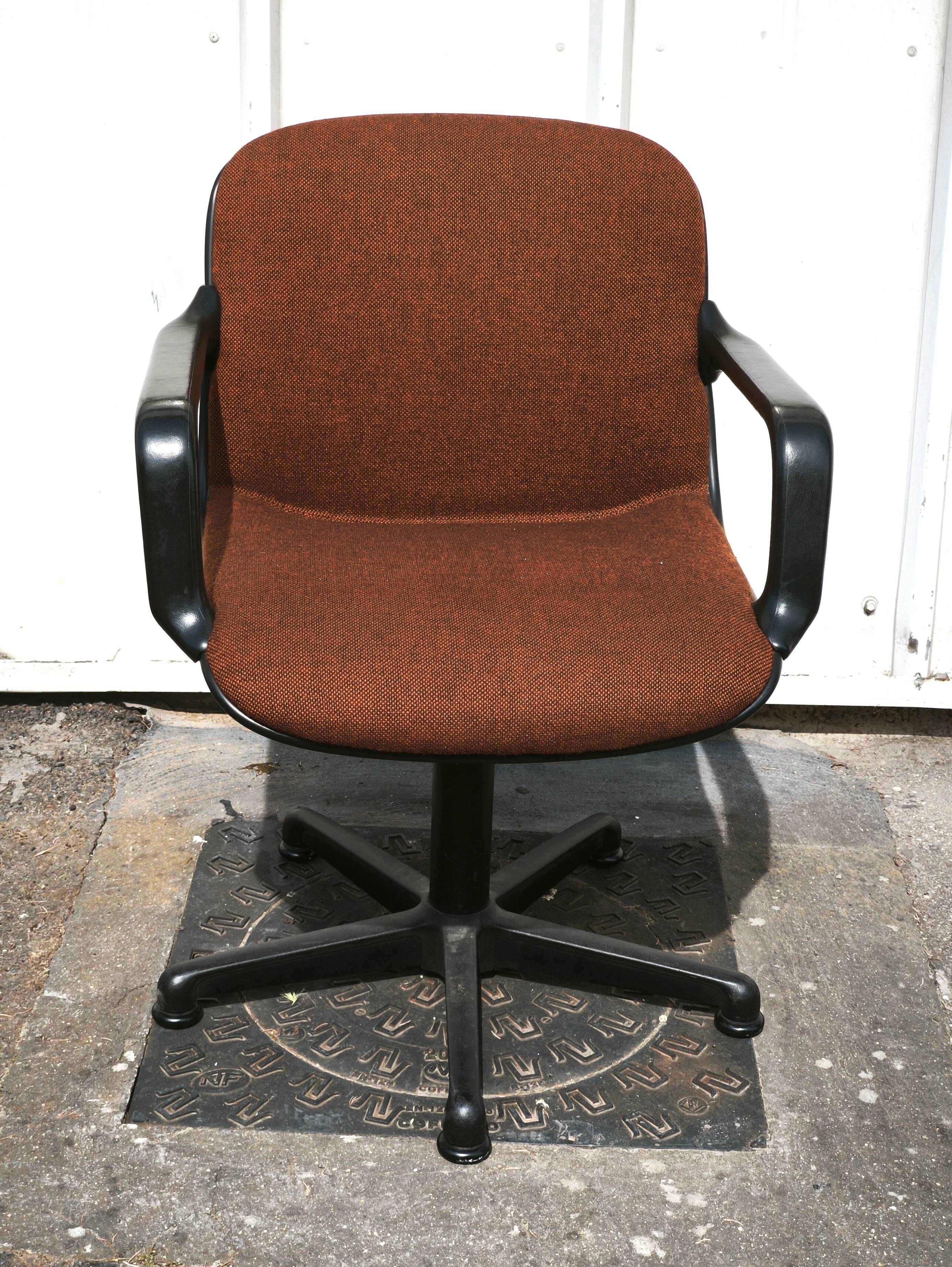 Suite de 8 fauteuil de bureau Comforto