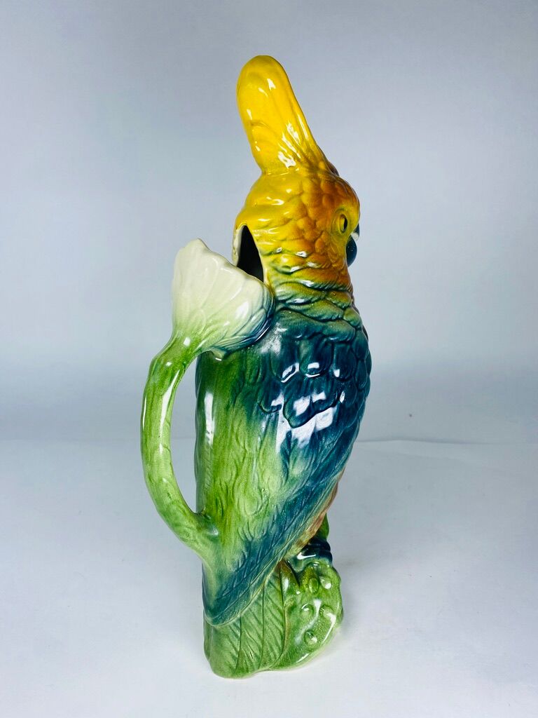 Vintage pitcher cockatoo slurry from Saint-Clément France 1920