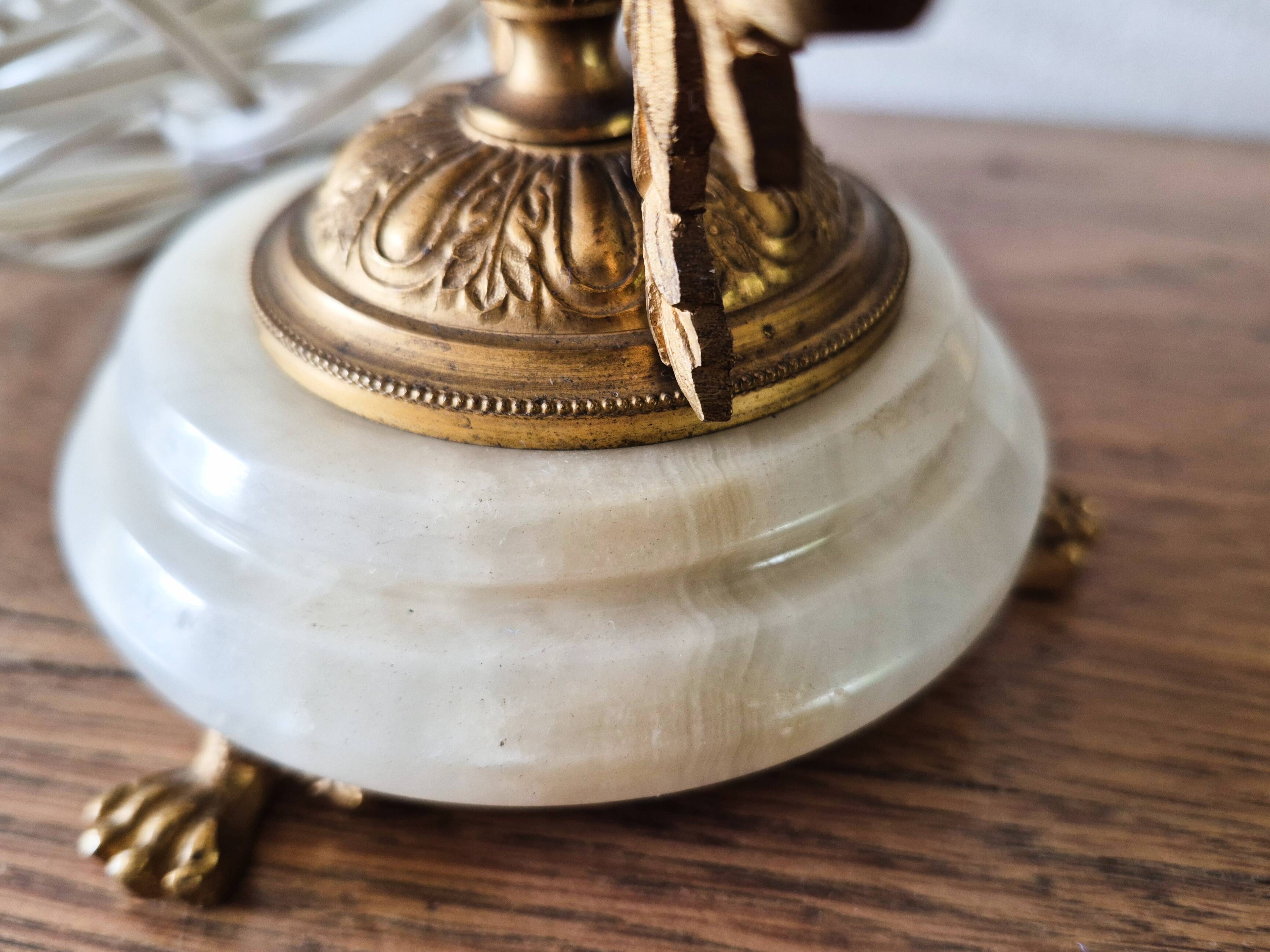 Antique 1-light lamp in gilded bronze and onyx, bedside lamp, desk lamp.