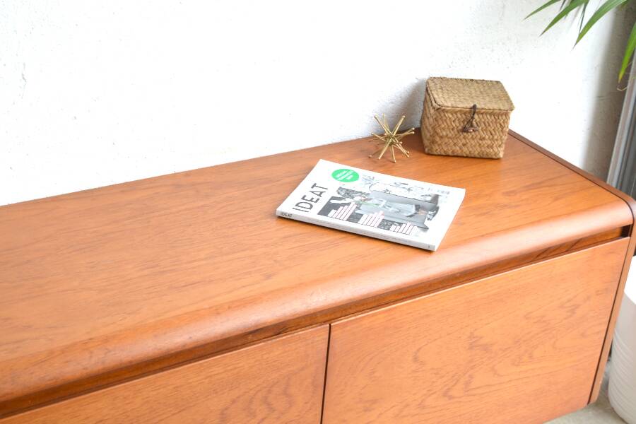 White & Newton Curved Sideboard * 208 cm