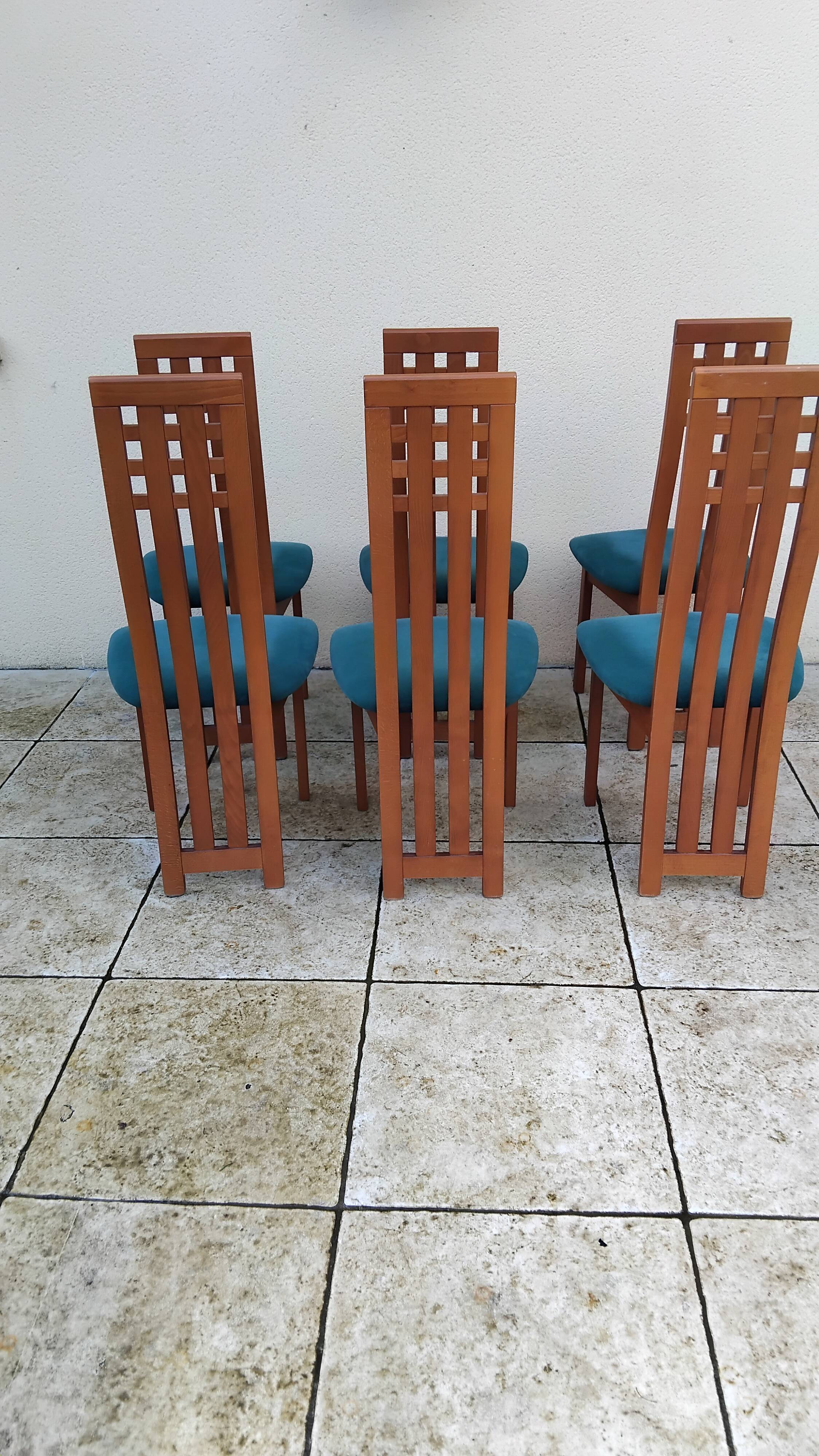 6 vintage designer chairs from the year 2000.