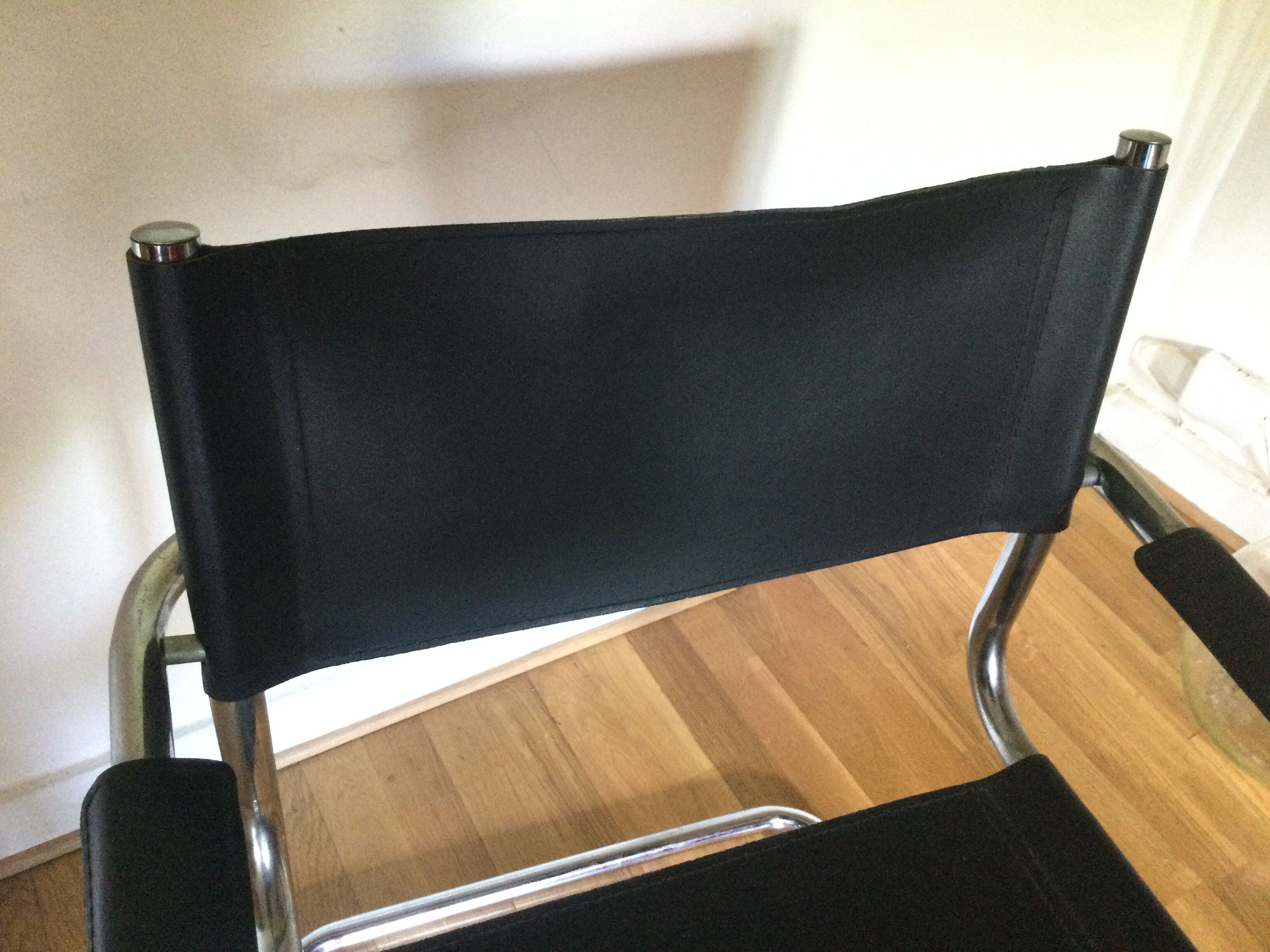 MG5 armchair by Matteo Grassi