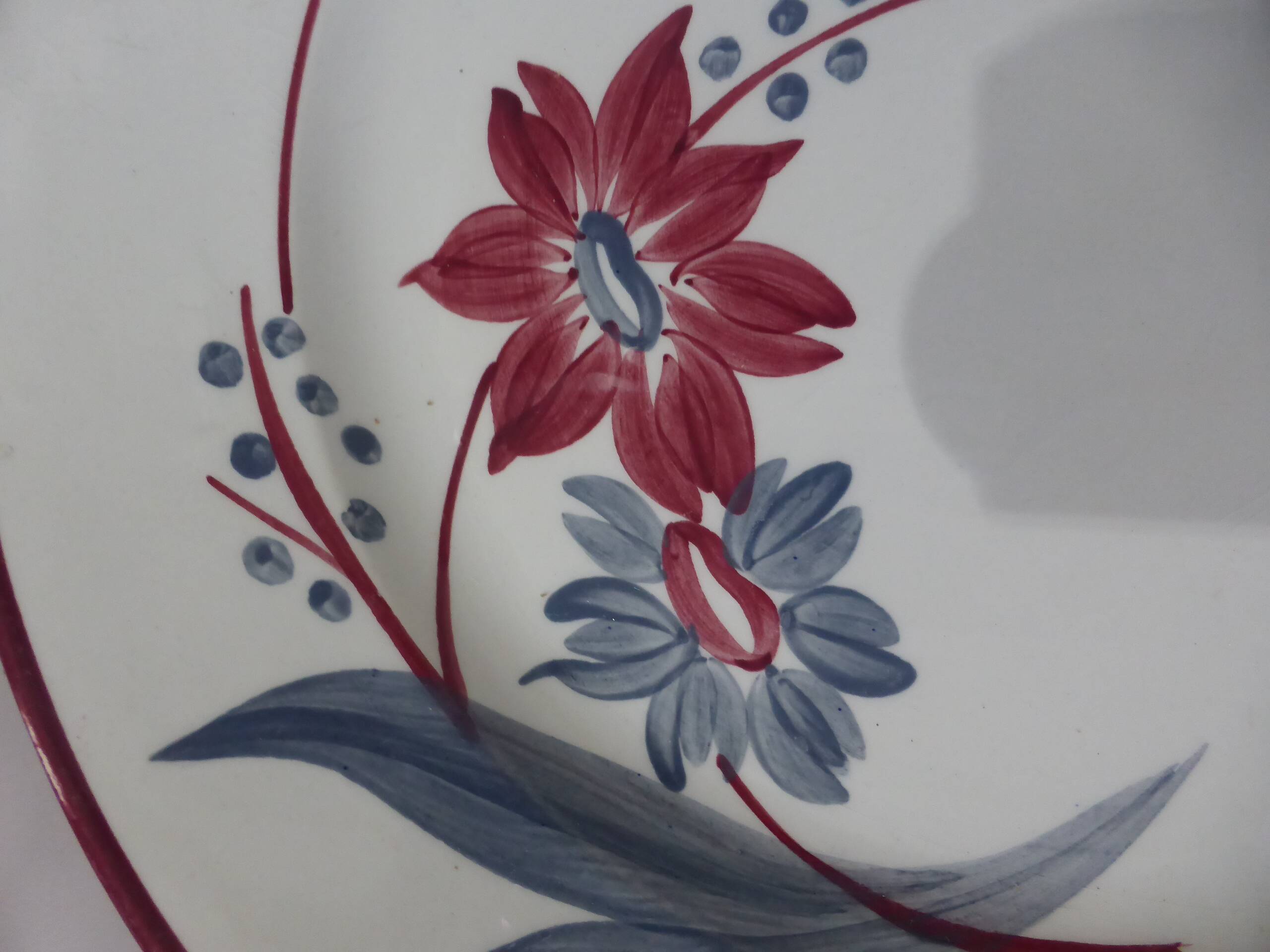 Vintage round plate from Gien model Jeannette 231110