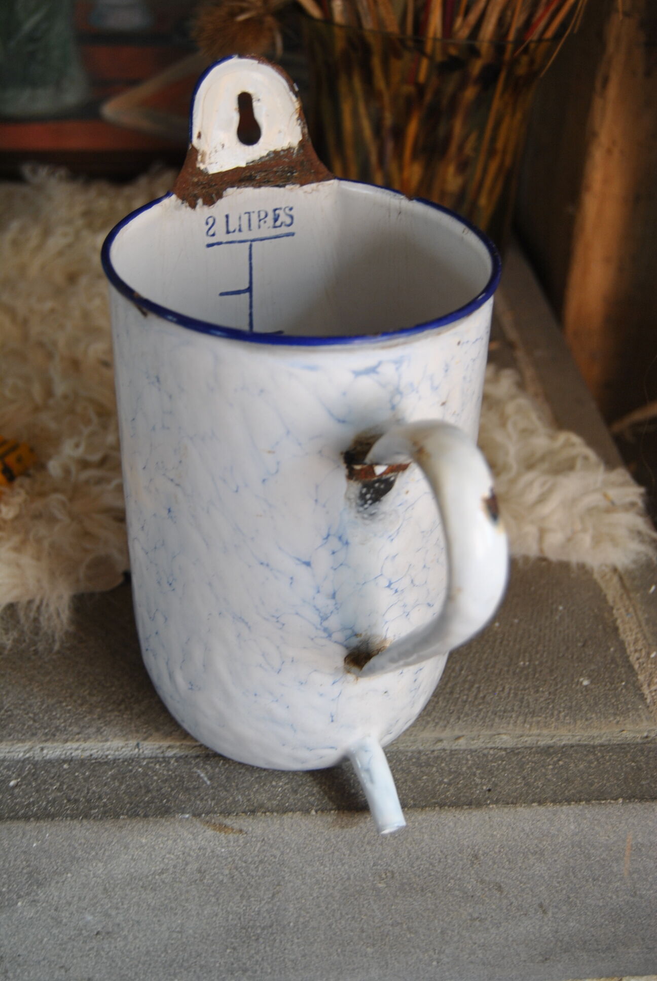 Enamelled sheet metal irrigator  1920