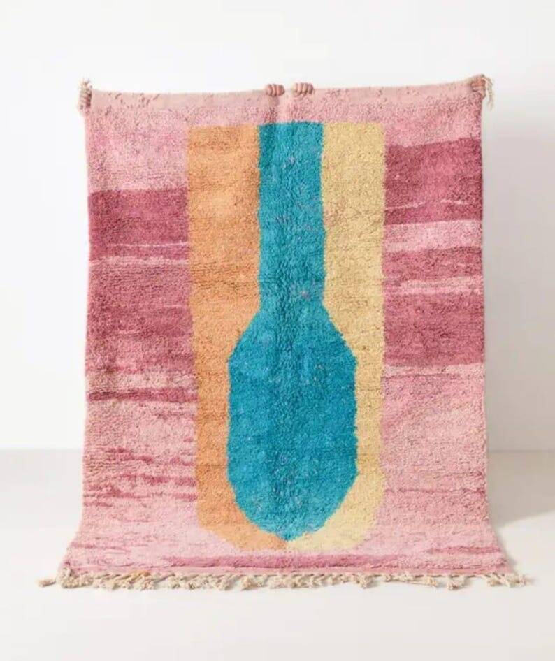 Traditional handmade Berber rug, size 200 x 250 cm