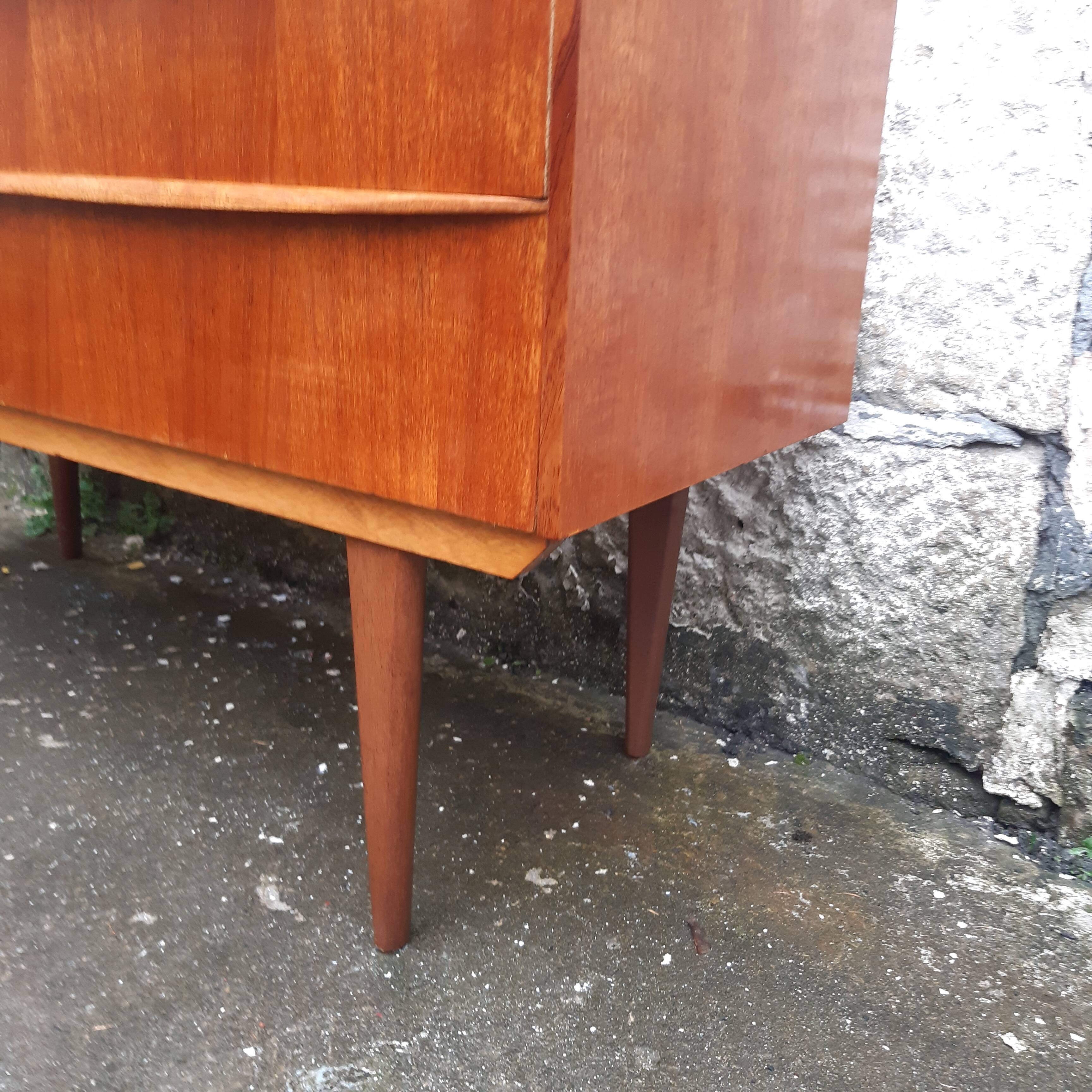 Mid century chest of drawers