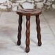 Tabouret tripode en bois tourné dans le goût de Charles Dudouyt, 1950