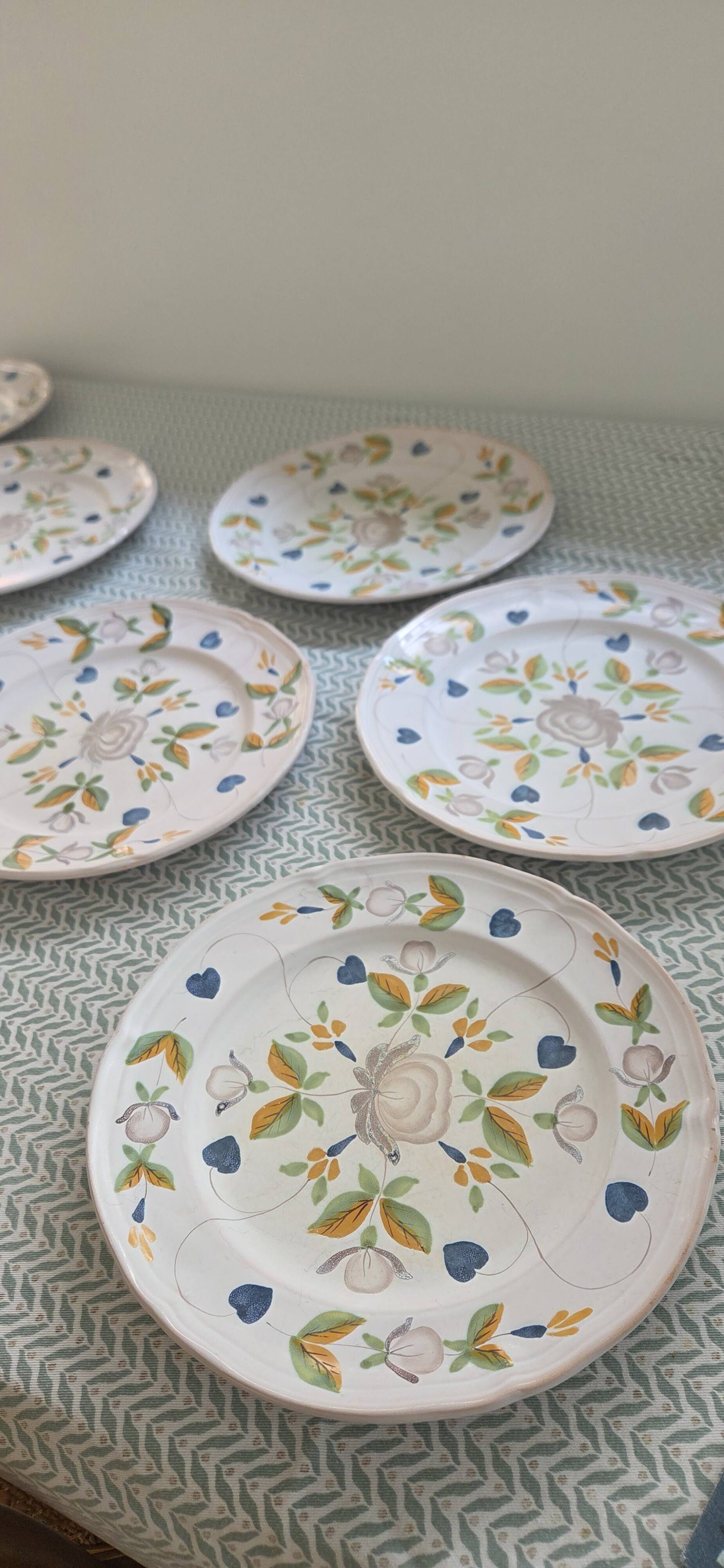 Porcelain plates from PORNIC
