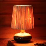 Lampe en céramique bleue et marron, abat jour en raphia