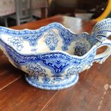 Gravy boat