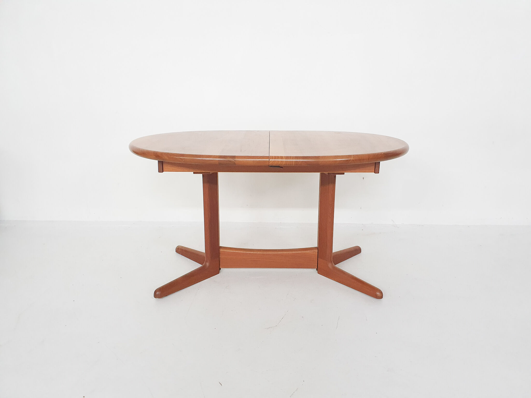 Teak oval extendable dining table by Korup Stolefabrik