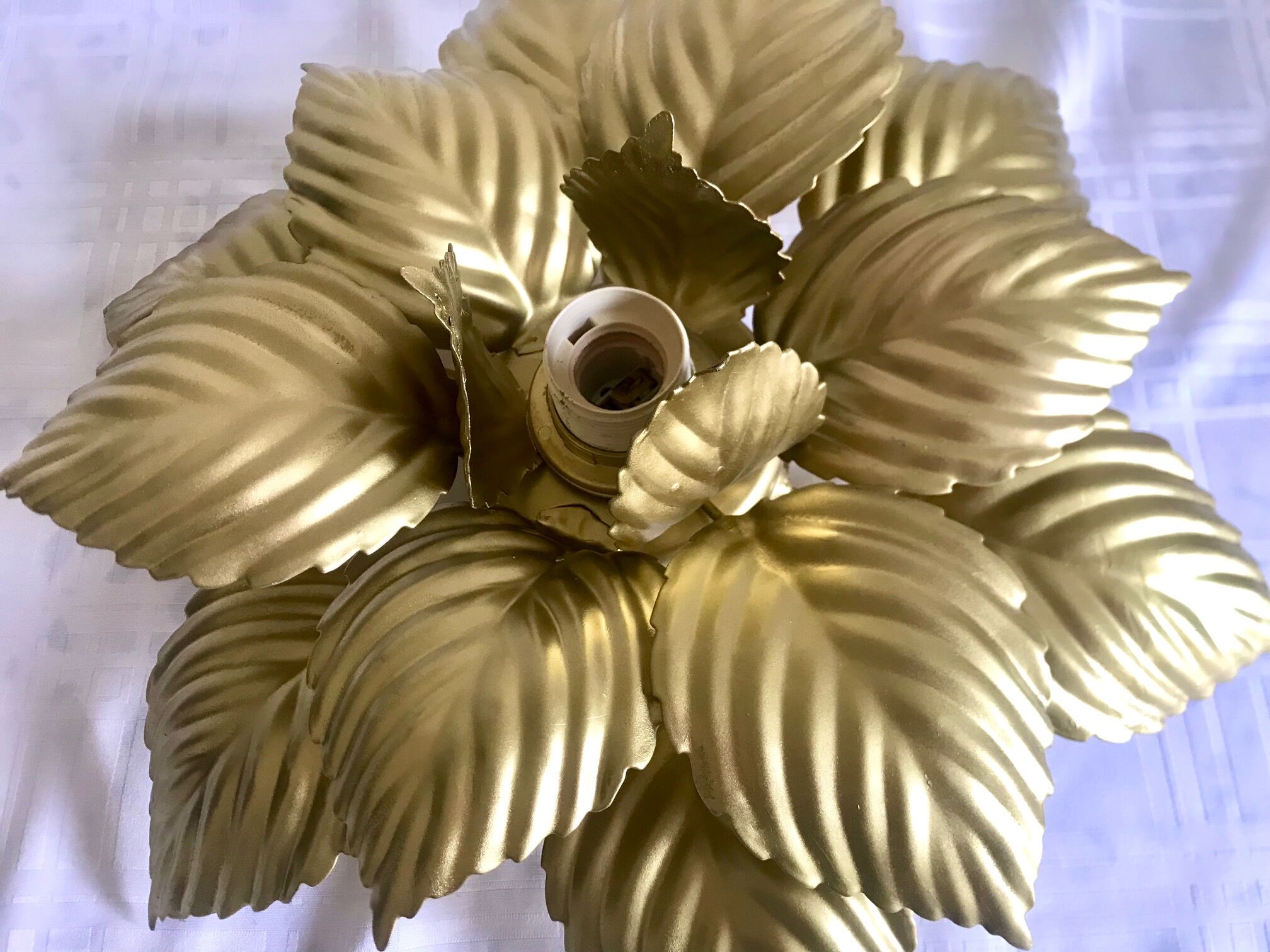 Wall lamp or ceiling lamp golden flower