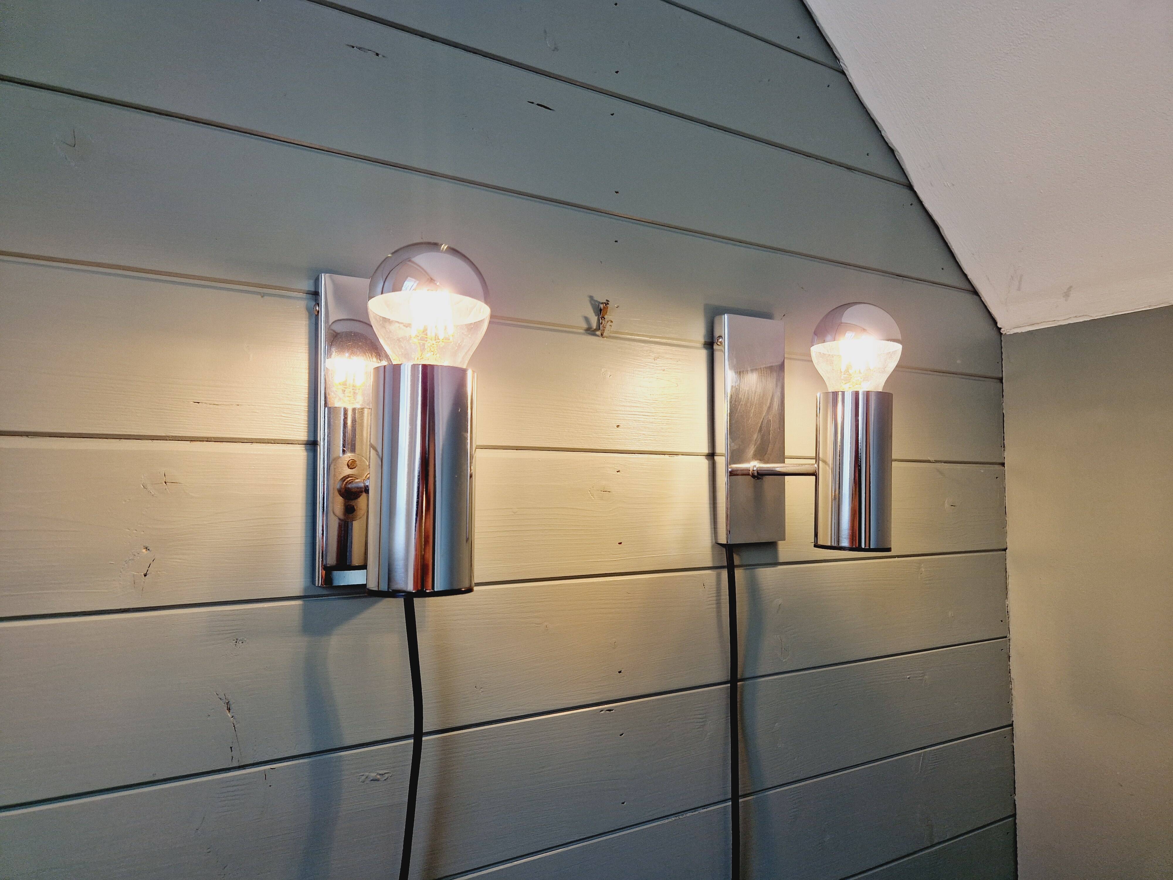 Pair of tubular chrome-plated metal wall sconces, 1970s