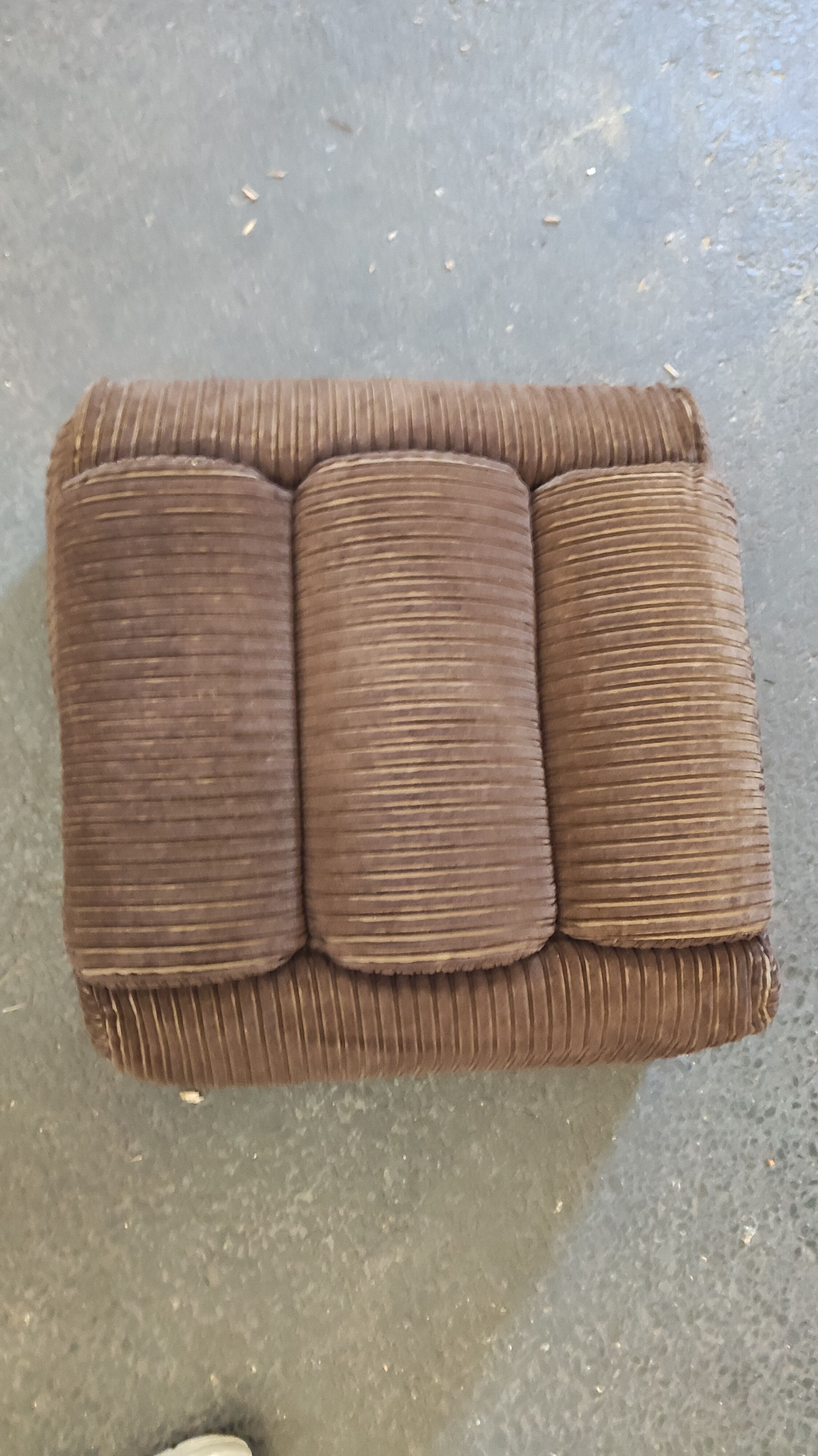 Pouf en velours côtelé, vintage