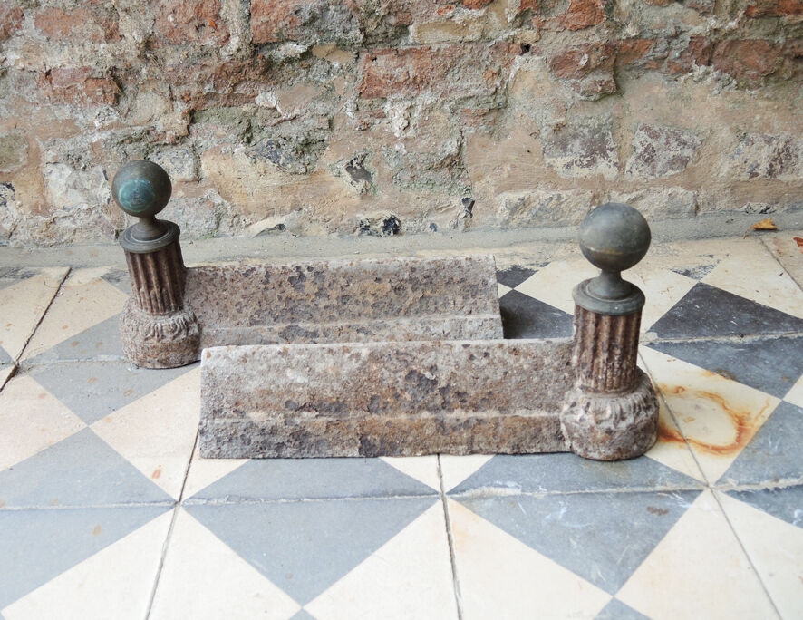 Old minimalist cast chenets