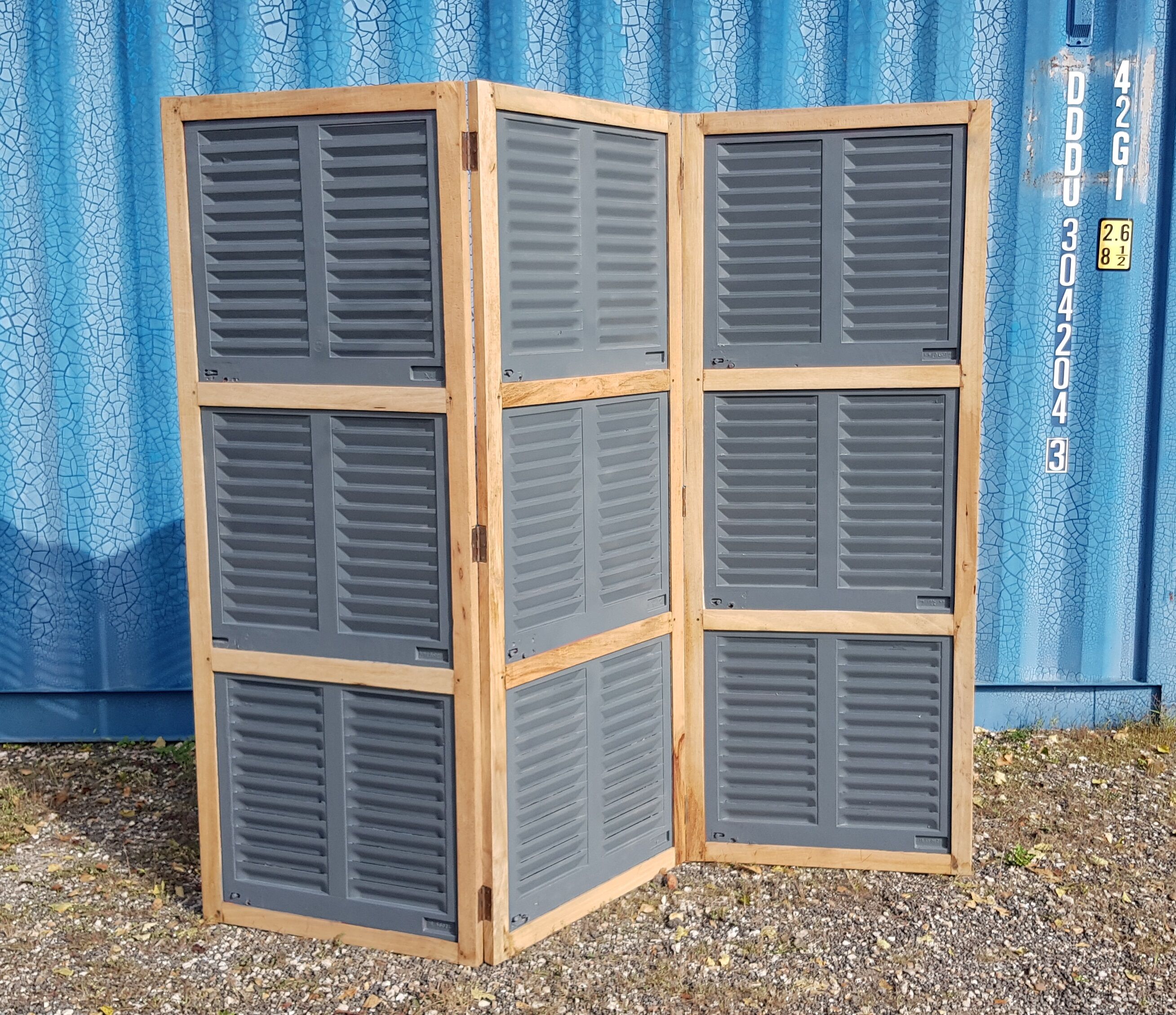 Screen - workshop divider