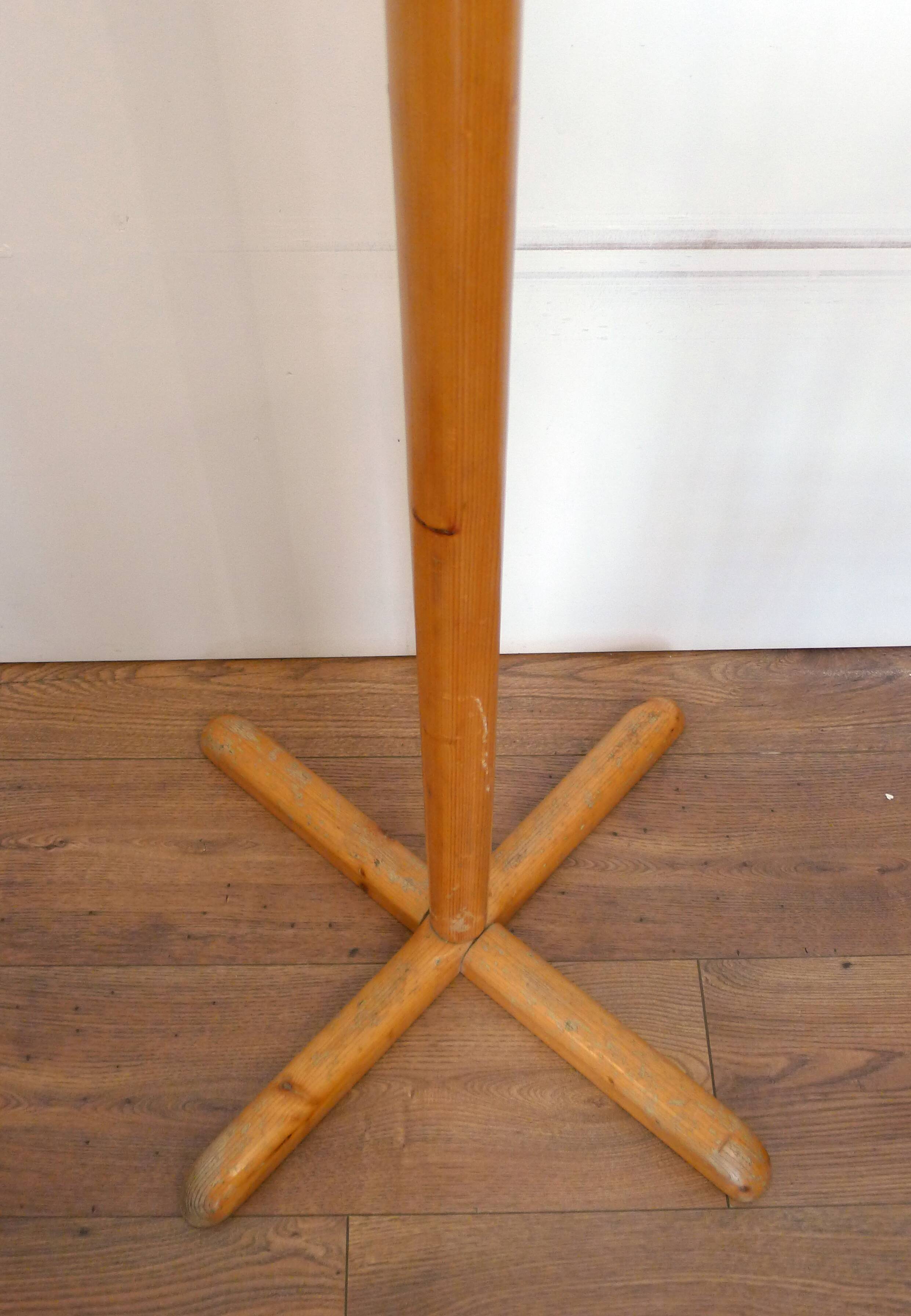 Satellite coat rack, 6 ball hooks on pivot, made of wood (pine)
