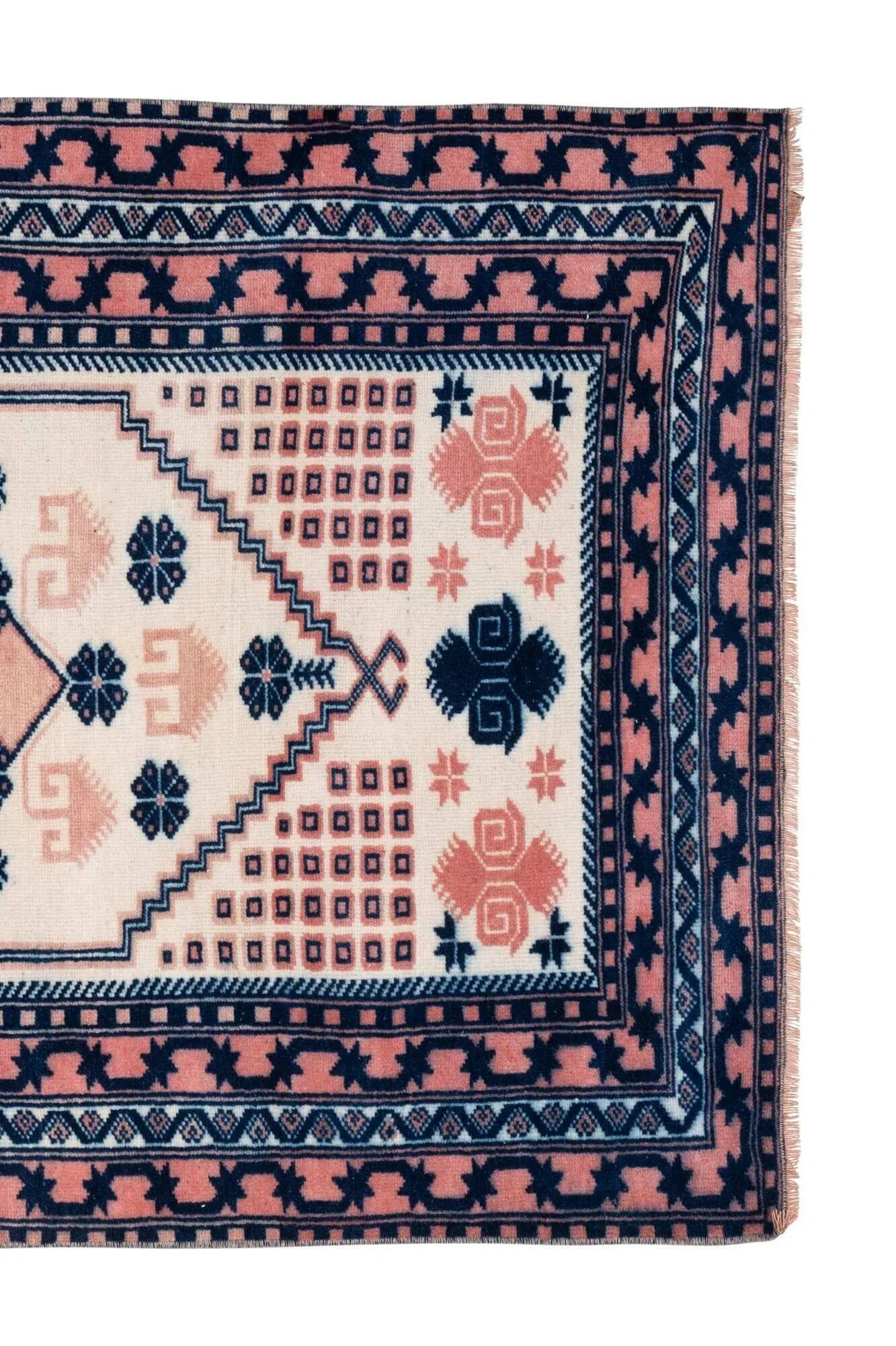 Vintage handmade Turkish rug 107x168 cm