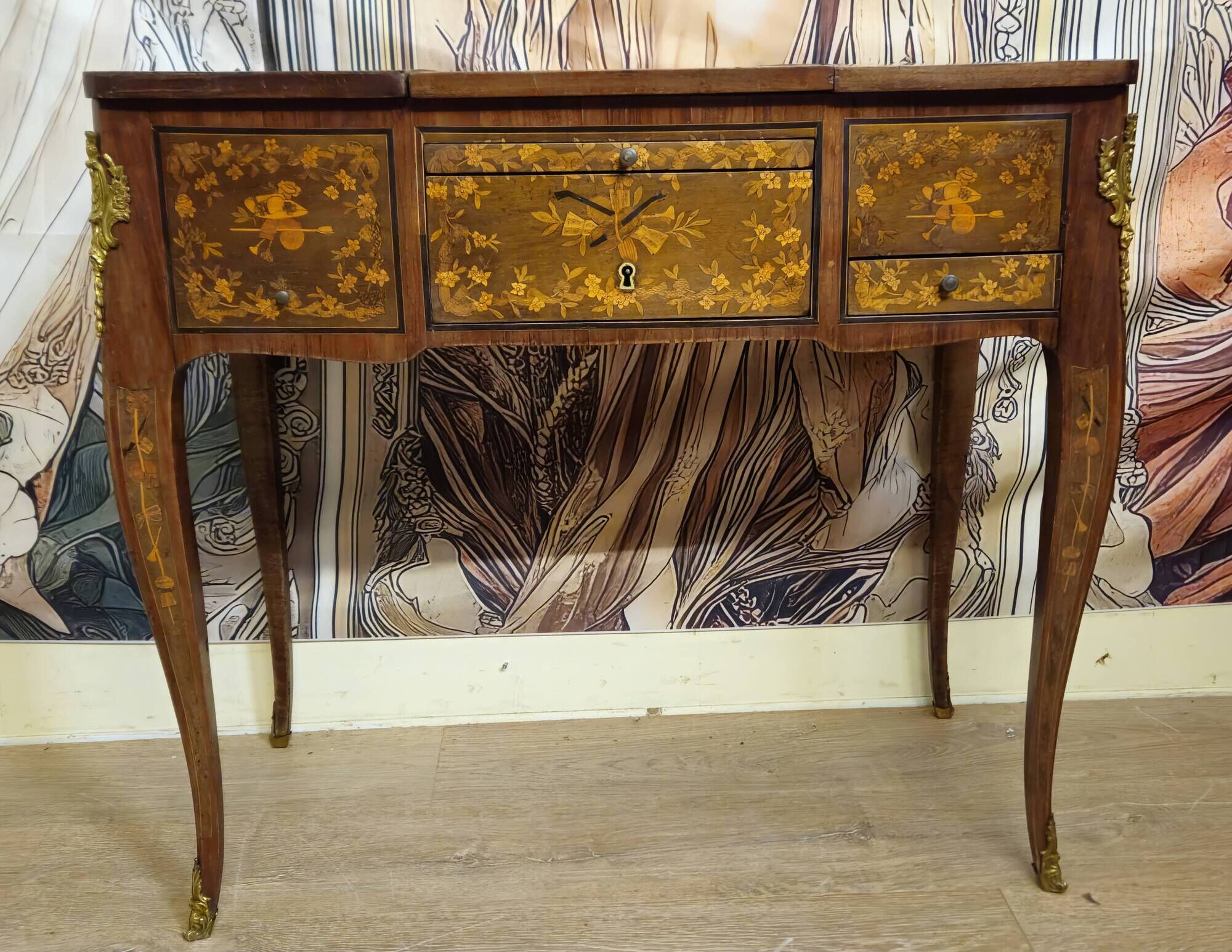 Powdered marquetry, French work from the Louis XV Transition period.