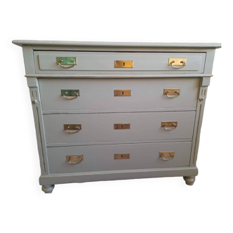 Christie chest of drawers