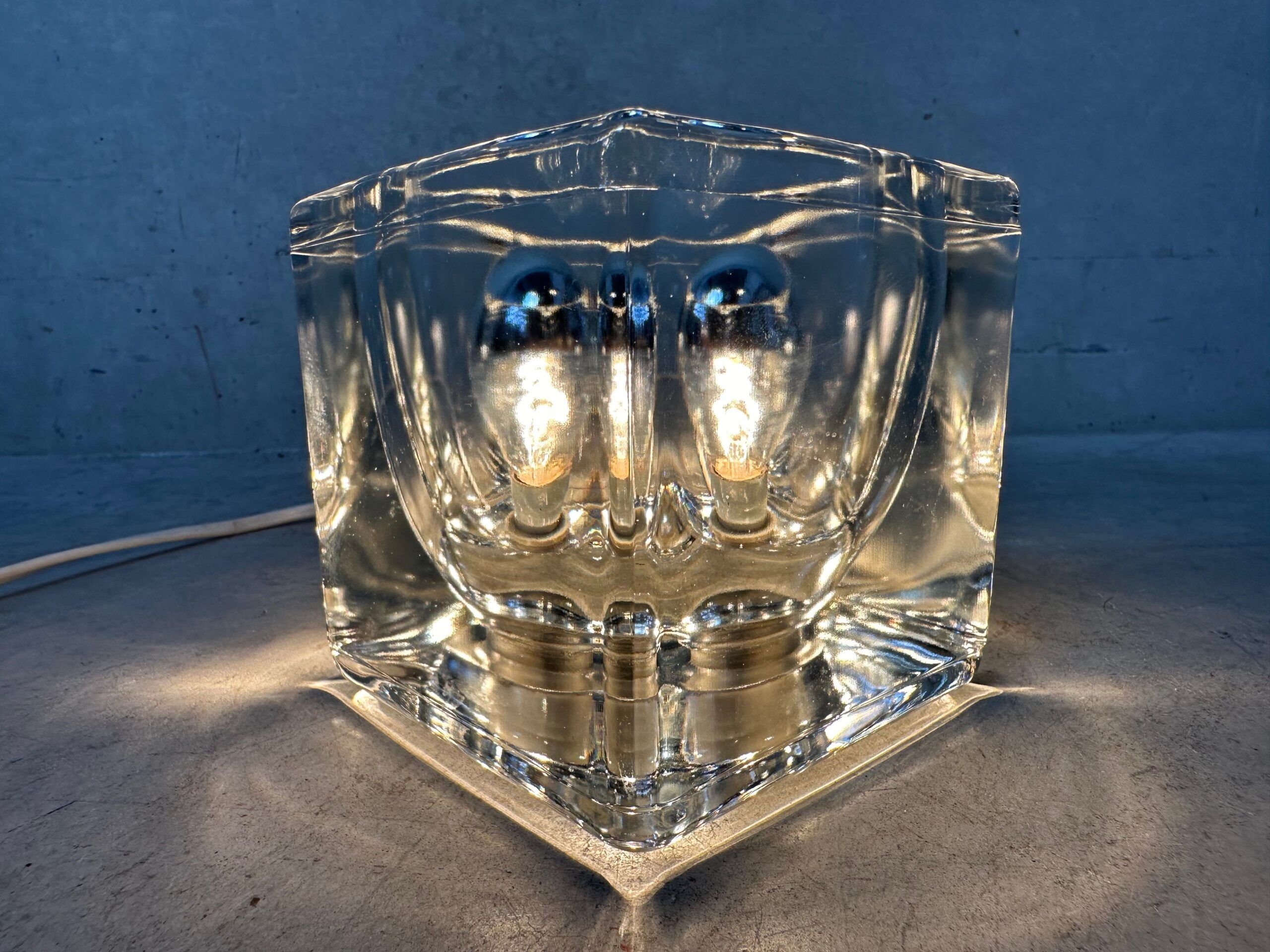 Vintage 'ice-cube' lamp – Peill & Putzler