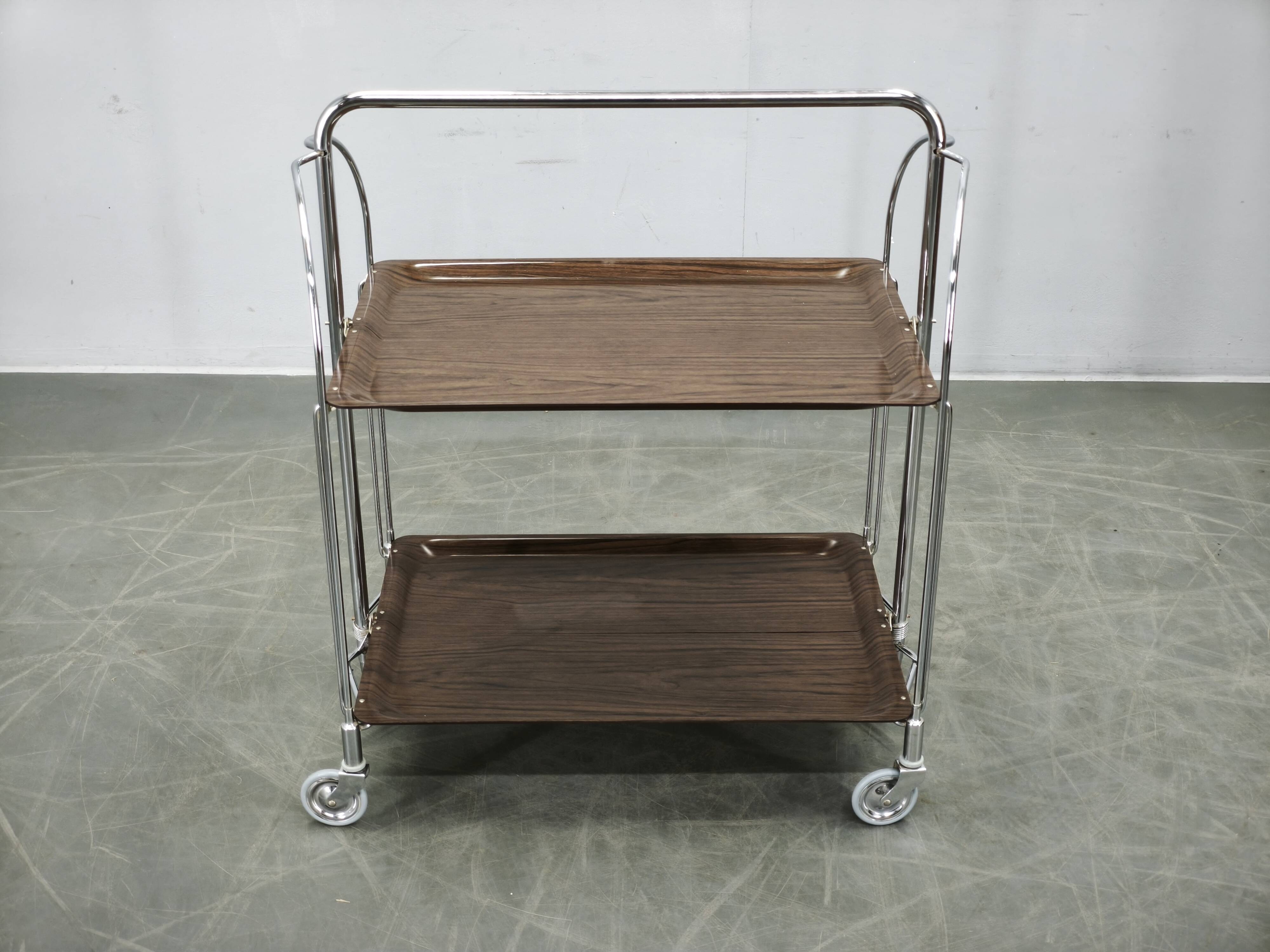 Chariot de service pliant en chrome allemand des années 1960