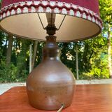 Sandstone lamp with burgundy lampshade G robin