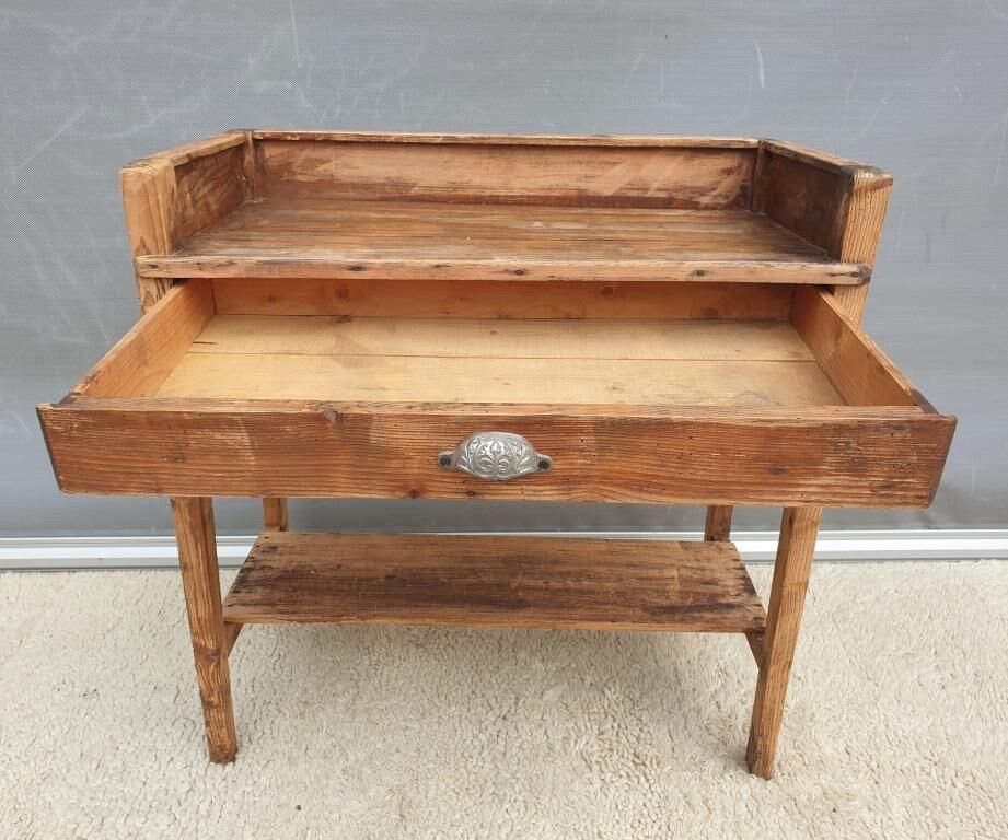 Rimmed table Norman country console in Pine