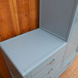 Asymmetrical cabinet