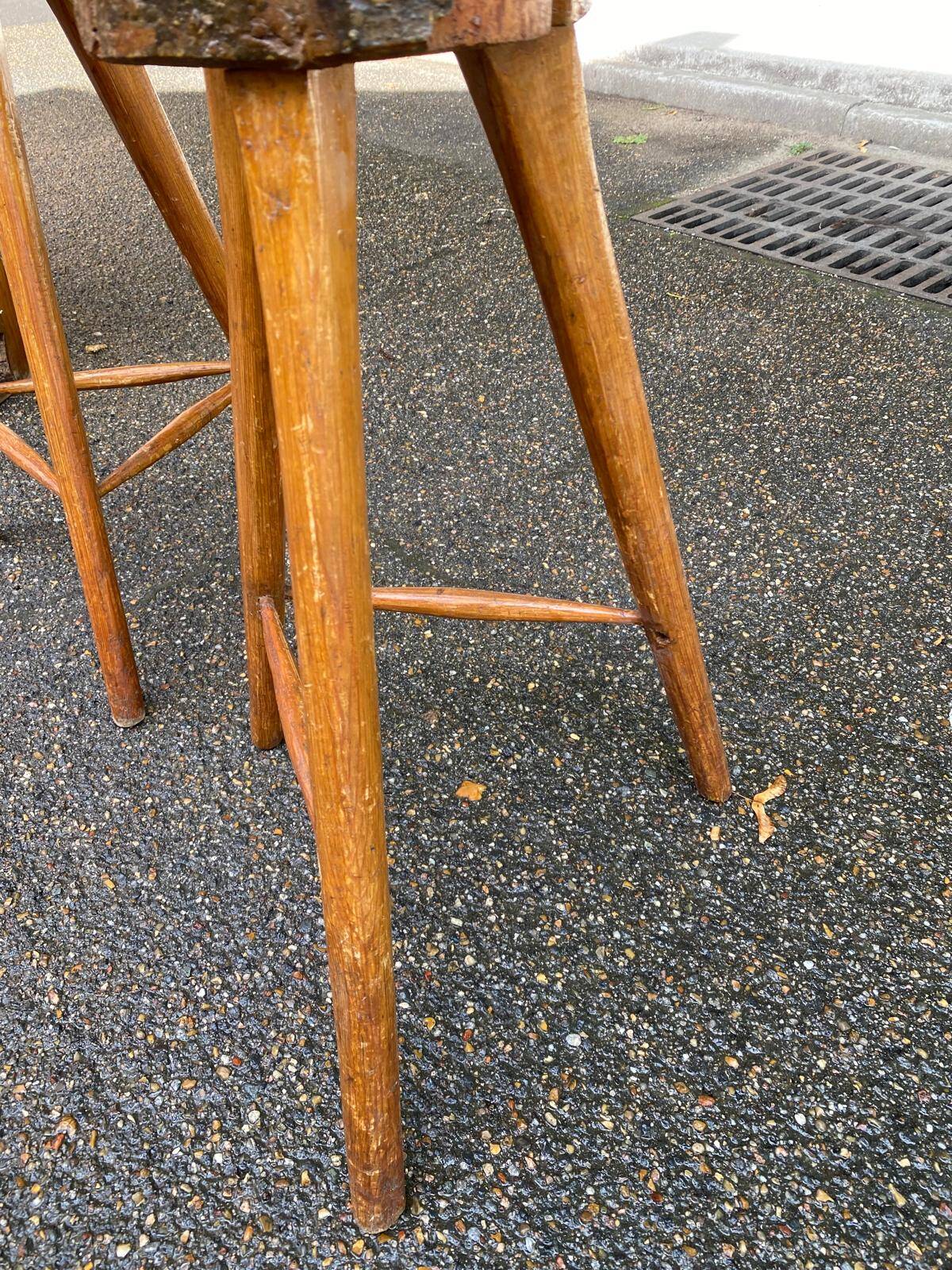 Brutalist wooden bar cabinet with 2 stools