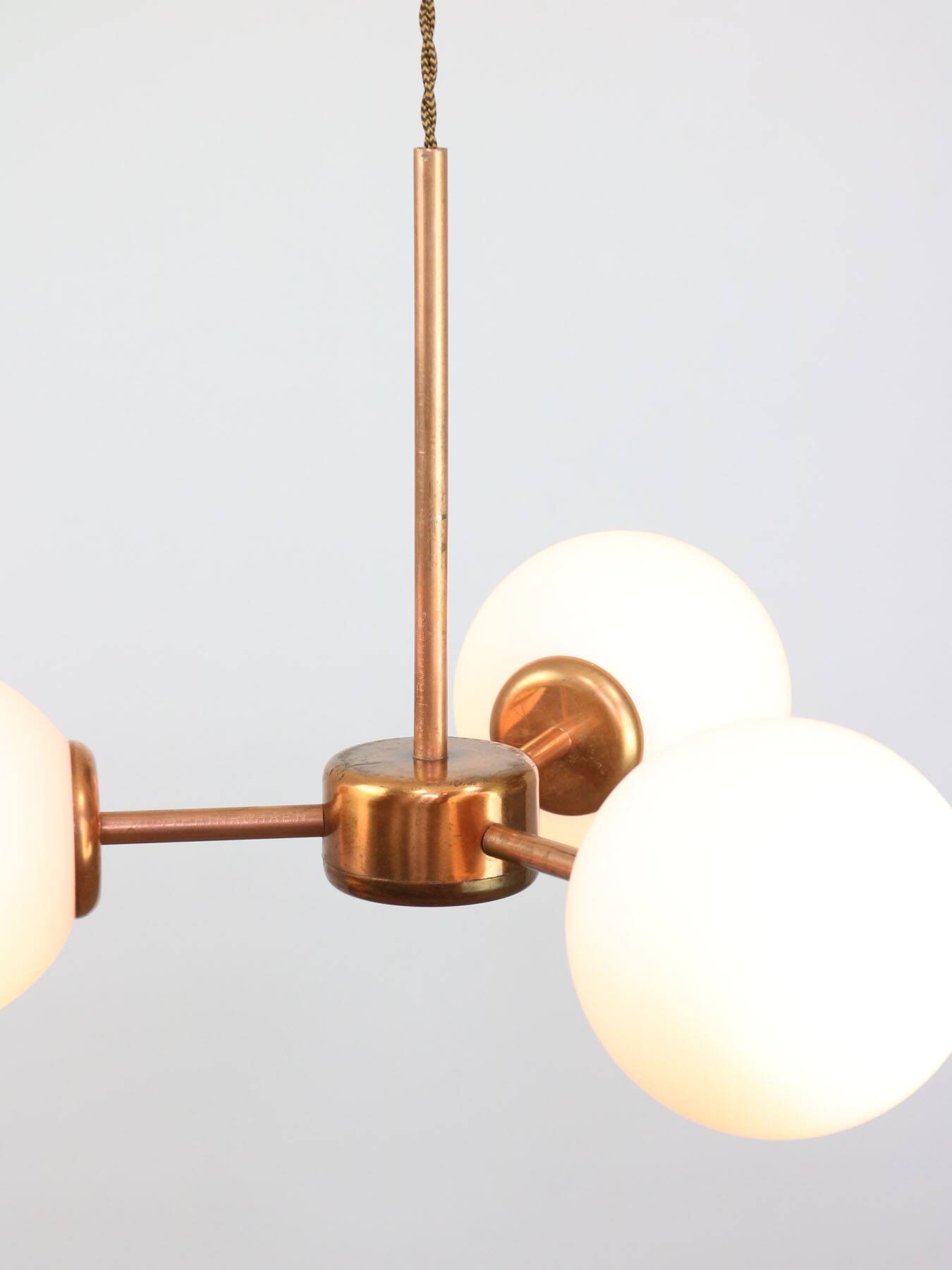 Mid-Century Modern Italian Chandelier in Copper and Opaline Glass, 1960s