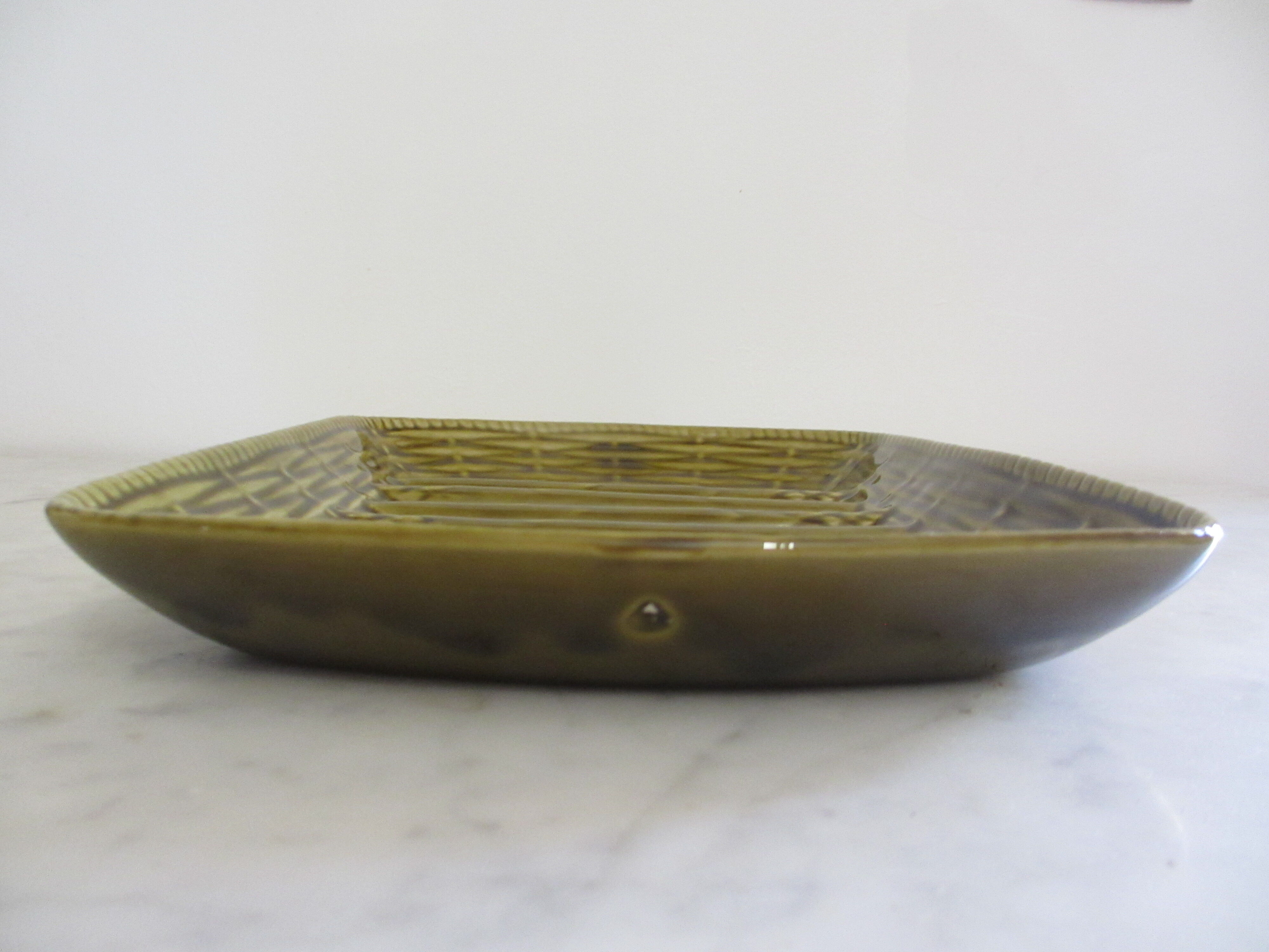 Asparagus serving dish