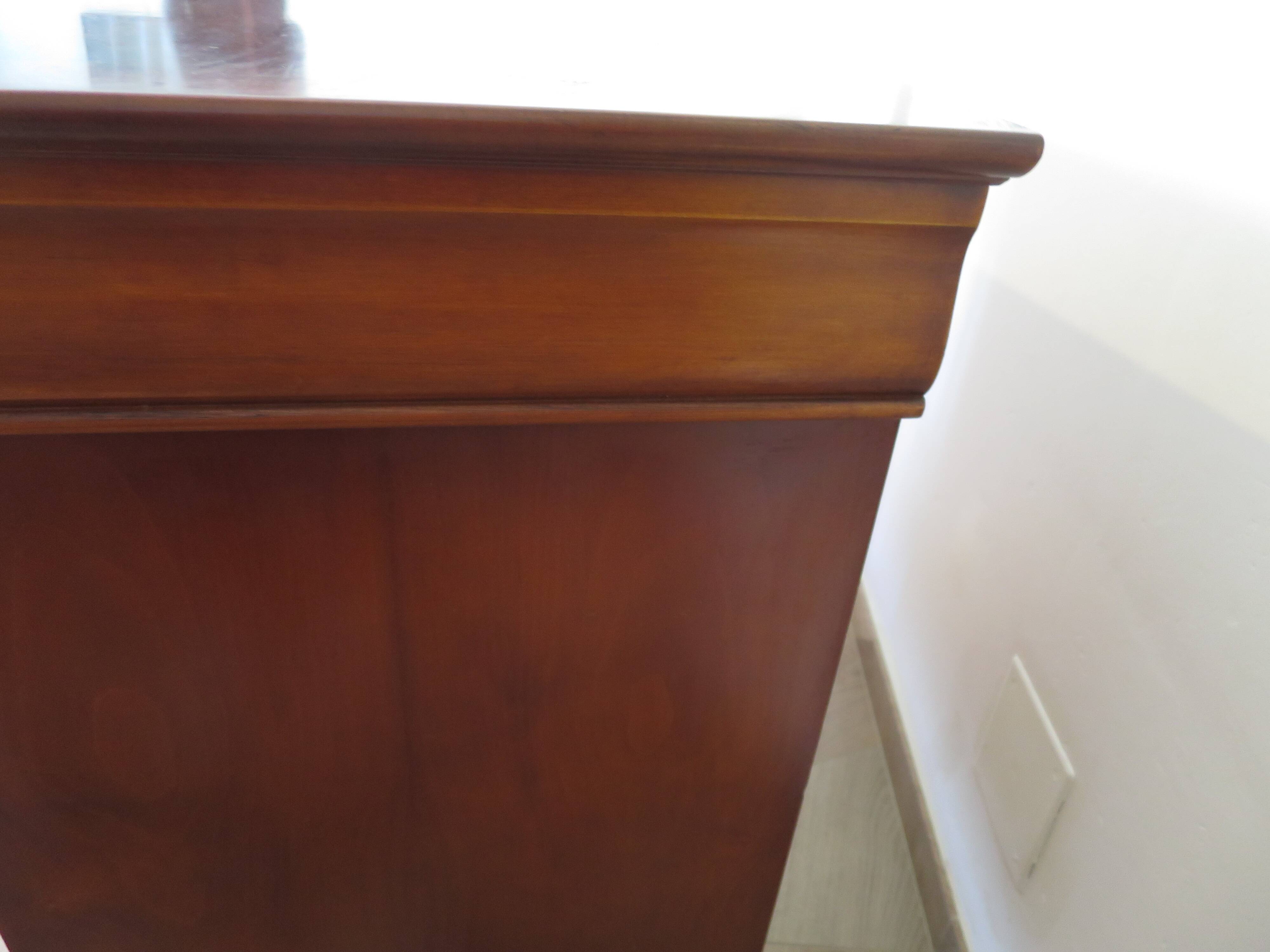 Beautiful Louis Philippe chest of drawers with 4 drawers - 3 locks - in cherry wood - 1980s