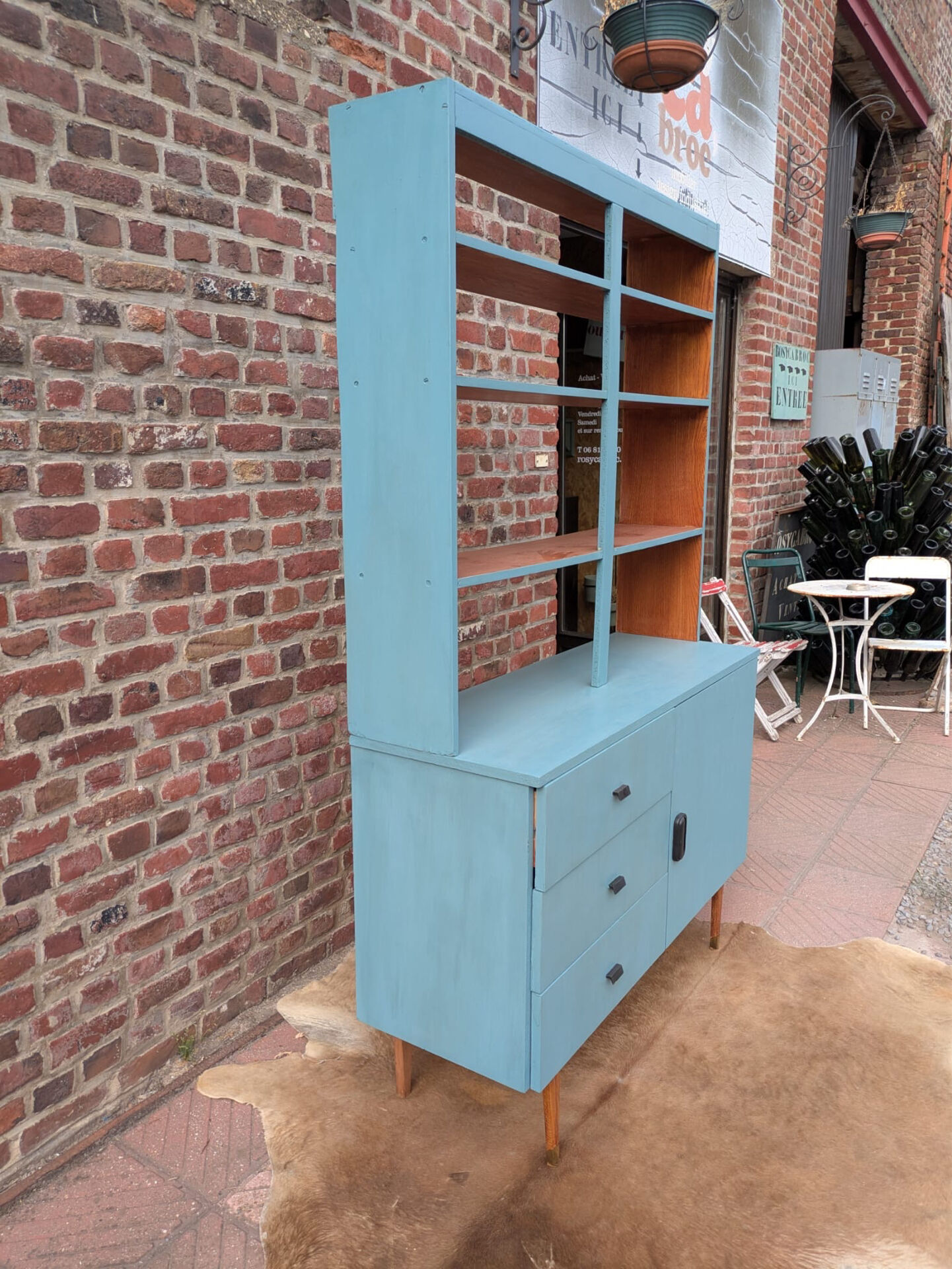 Buffet vintage peint