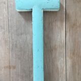 Vintage celat t sign letter