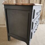 Antique chest of drawers