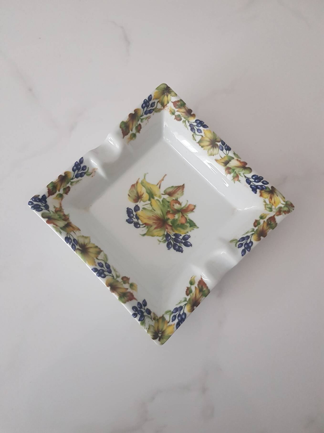 Porcelain ashtray "Jacques Coeur"